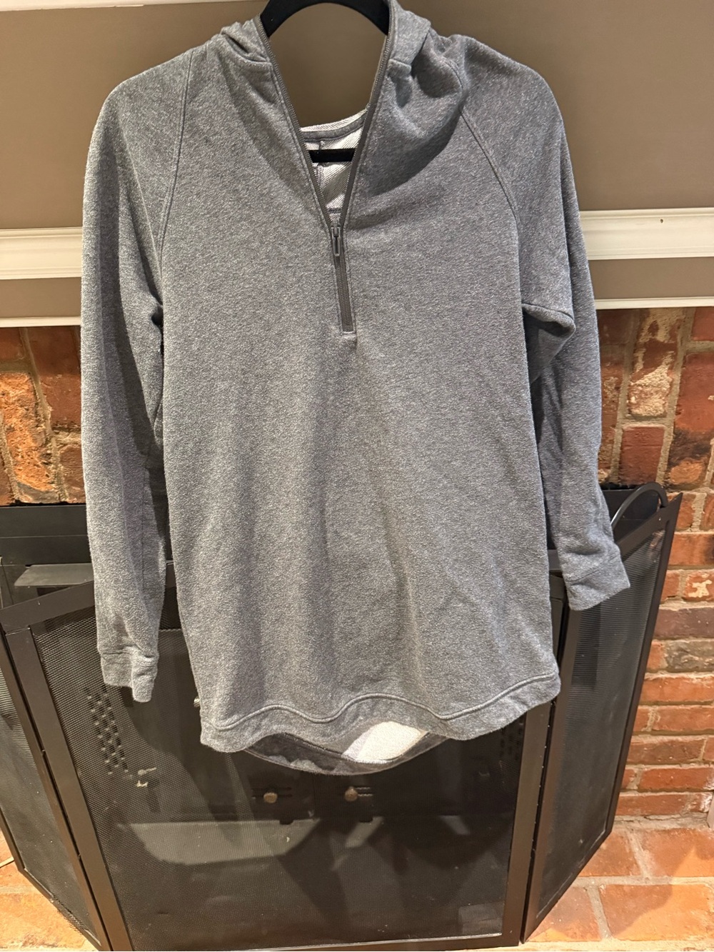 Under Armour Women's Gray Heather Raglan Quarter Zip Hooded Pullover M